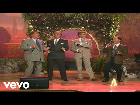 Bill &amp; Gloria Gaither - Noah Found Grace in the Eyes of the Lord [Live] ft. The Statler Brothers