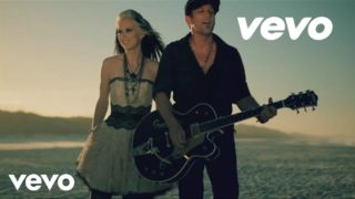 Thompson Square – Are You Gonna Kiss Me Or Not Thumbnail 